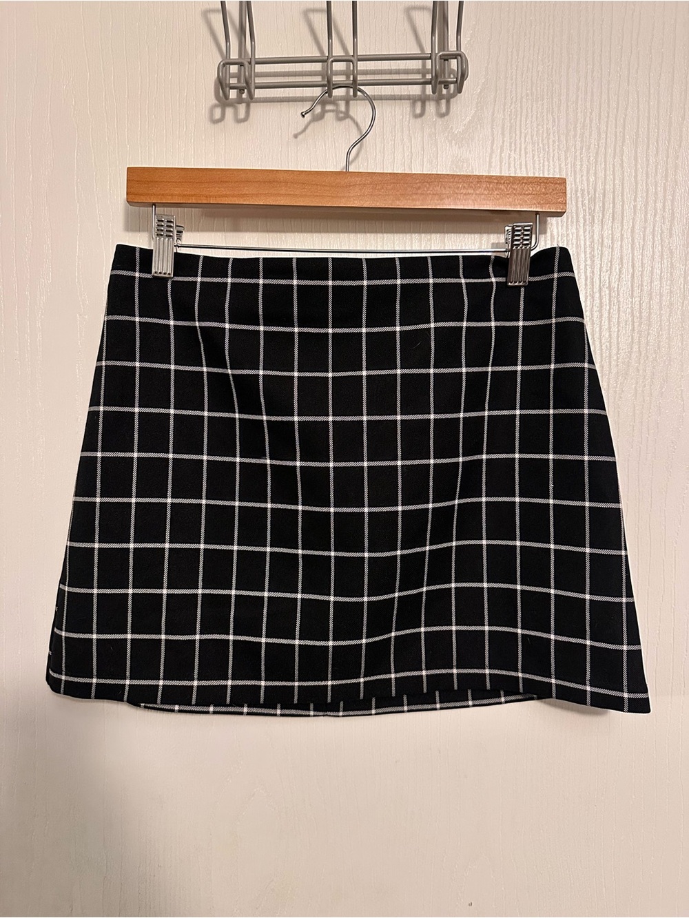 Urban Outfitters Plaid Mini Skirt, size Medium